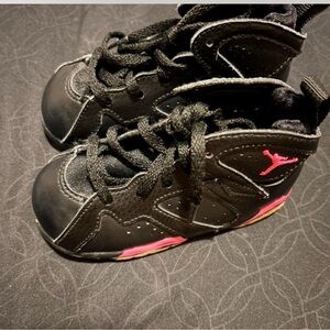 Nike Kids Black and Pink Sneakers